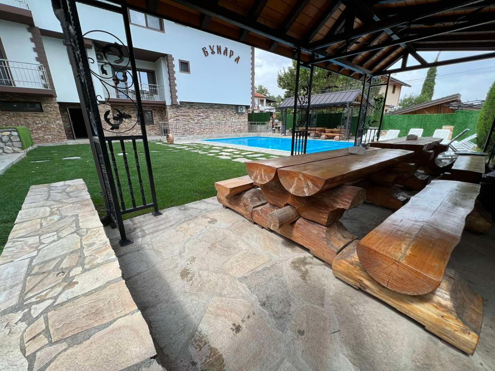 Family Hotel Bunara Брестник Екстериор снимка