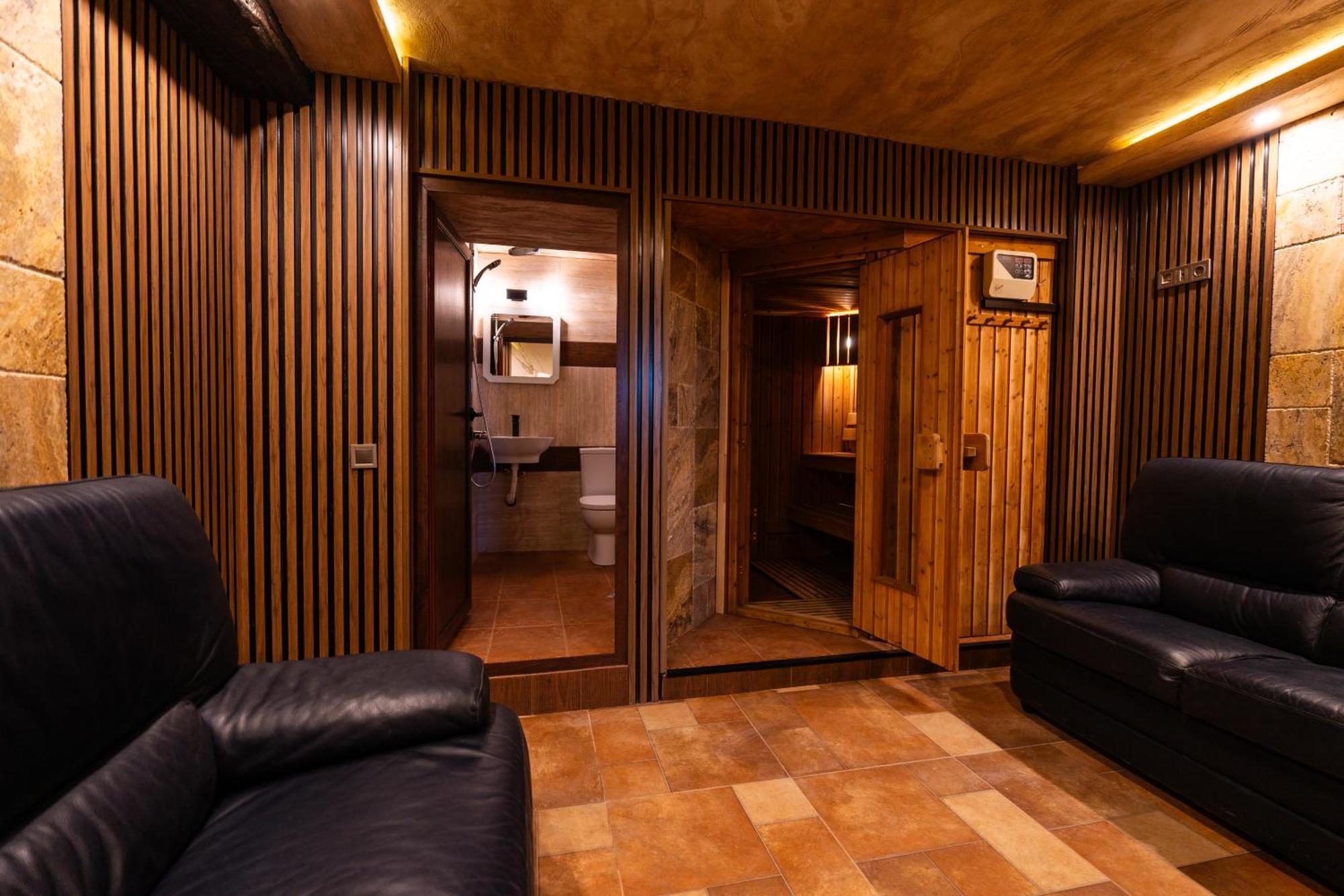 Family Hotel Bunara Брестник Екстериор снимка