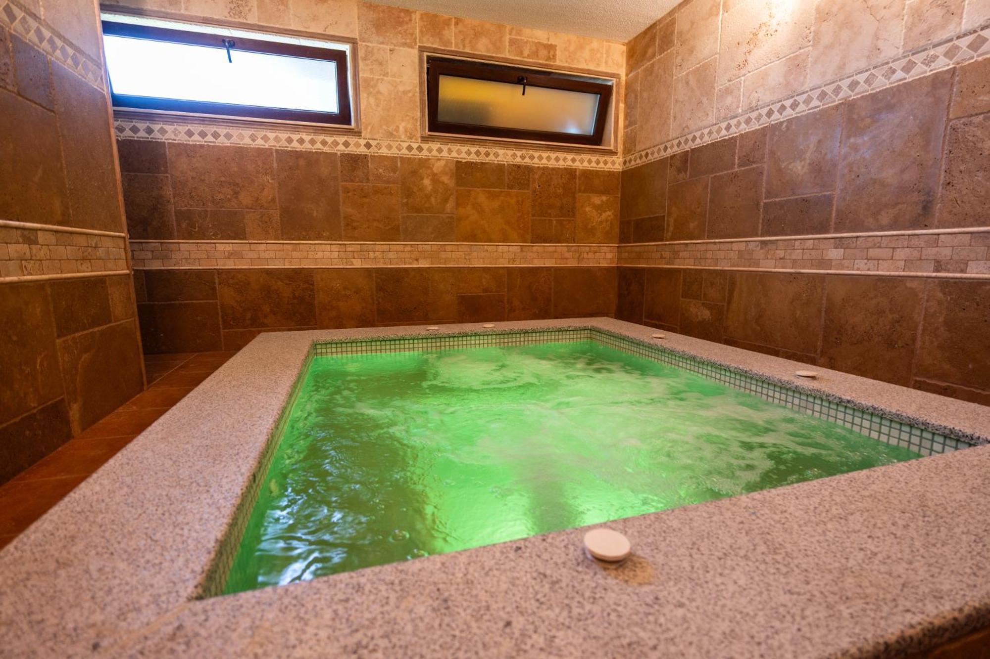 Family Hotel Bunara Брестник Екстериор снимка