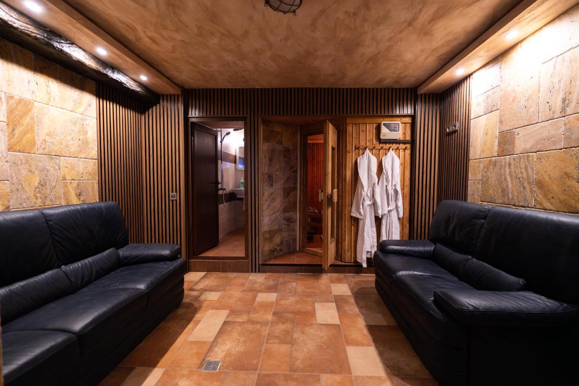 Family Hotel Bunara Брестник Екстериор снимка